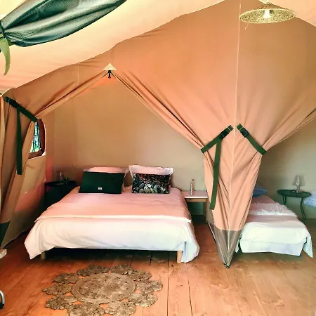 Saint Paul Le Marseillais Tentes Equippees Hebergements Insolites Luxury tent Meze