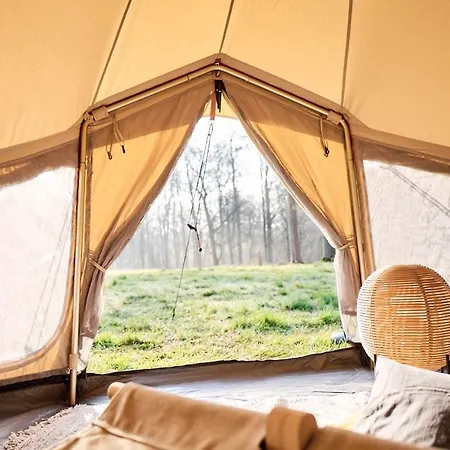 Saint Paul Le Marseillais Tentes Equippees Hebergements Insolites Luxury tent Meze